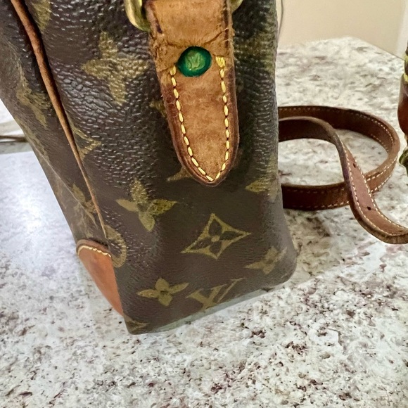 Louis Vuitton Brown Monogram Messenger Bag - Picture 7 of 16